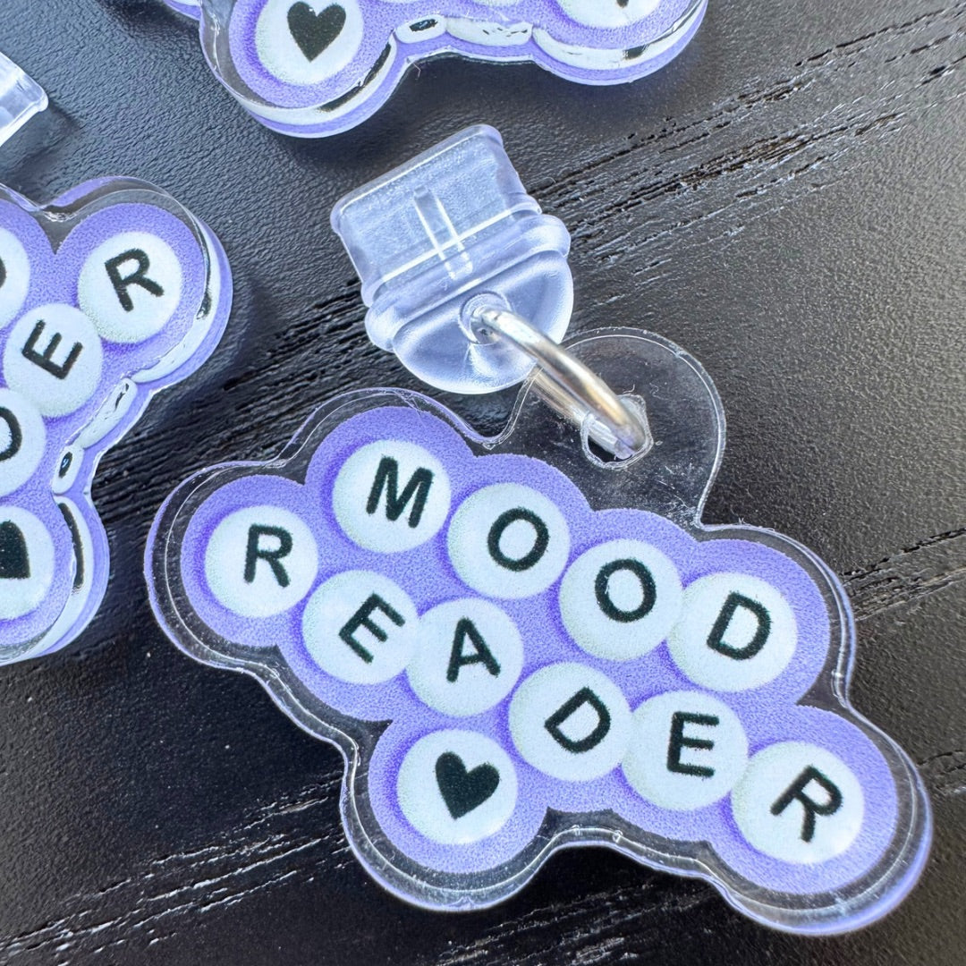 Mood Reader Friendship Bracelet Kindle Charm | Bookish USB-C Dust Plug