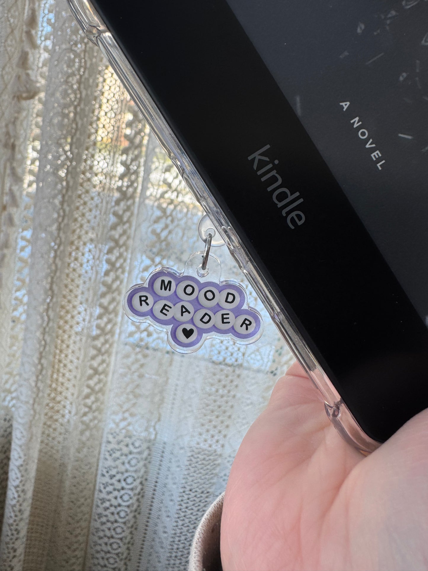 Mood Reader Friendship Bracelet Kindle Charm | Bookish USB-C Dust Plug