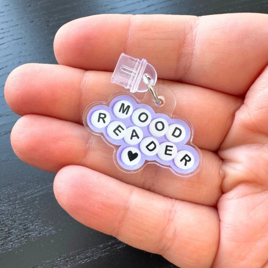 Mood Reader Friendship Bracelet Kindle Charm | Bookish USB-C Dust Plug