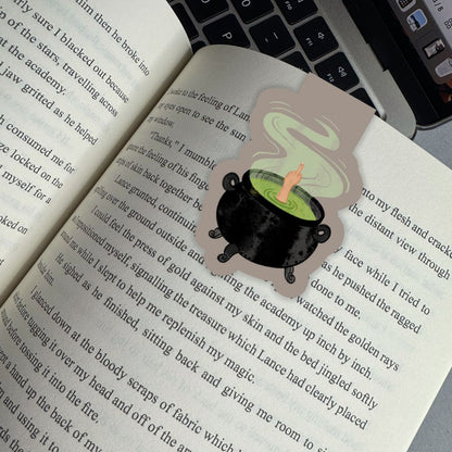 ACOTAR Nesta Vulgar Gesture Magnetic Bookmark