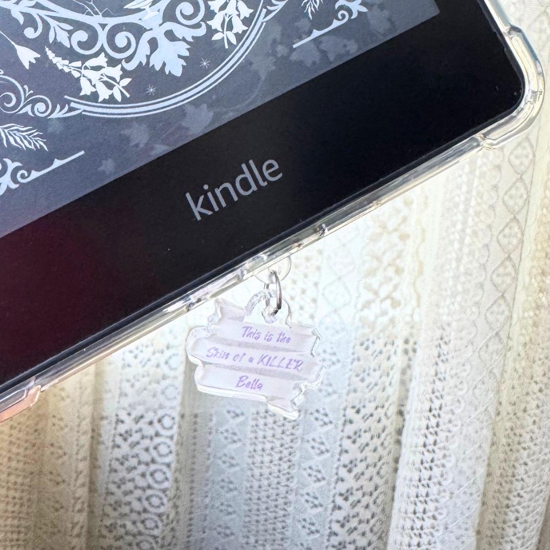 Kindle USB-C Dust Plug Charm | Sparkly Vampire Quote | Bookish Gift for Romantasy Lovers